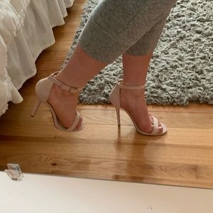 Women’s Nude-Pink Heels